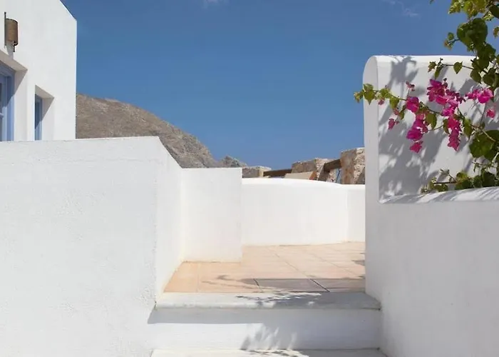 Meltemi Perissa (Santorini)