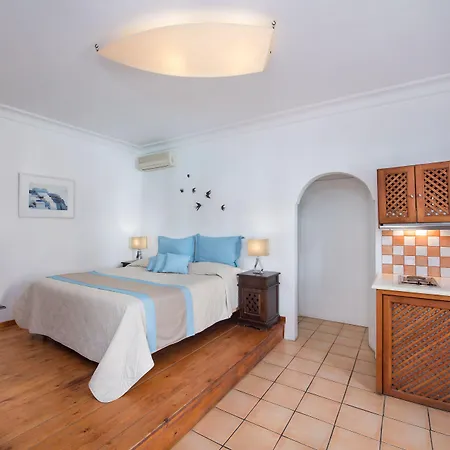 Aparthotel Meltemi 4*