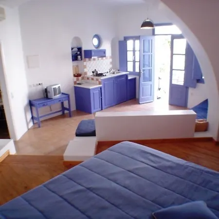 Meltemi 4* Perissa (Santorini)