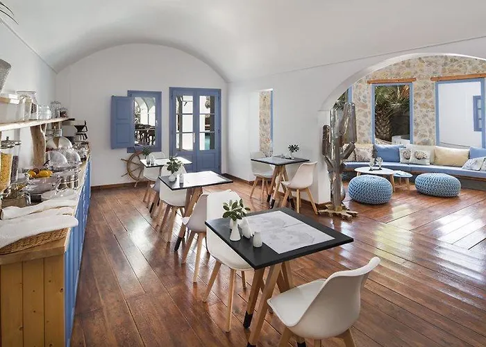 Meltemi 4* Perissa (Santorini)