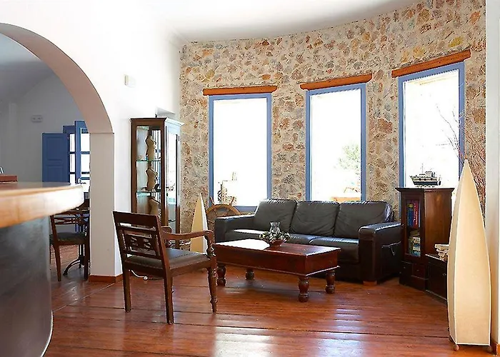 Meltemi 4* Perissa (Santorini)