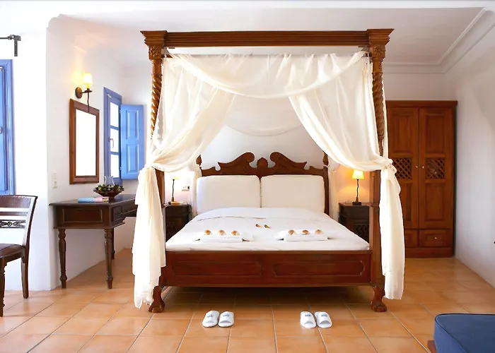 Meltemi Aparthotel Perissa (Santorini)