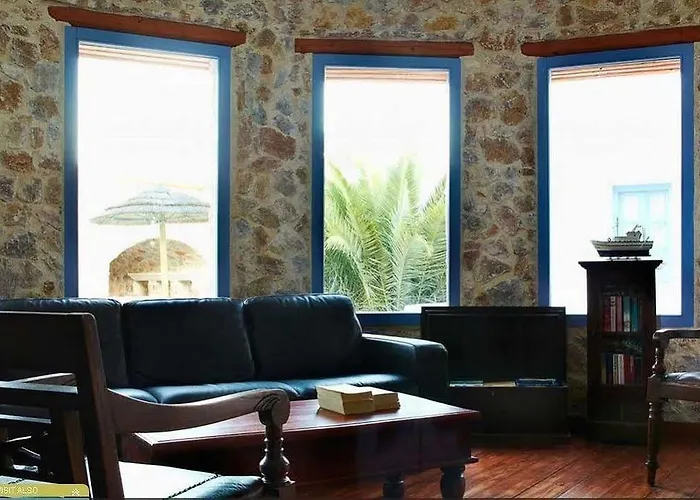 Meltemi Aparthotel 4*