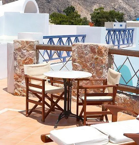 Meltemi Perissa (Santorini)