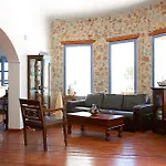 Meltemi 4* Perissa (Santorini)