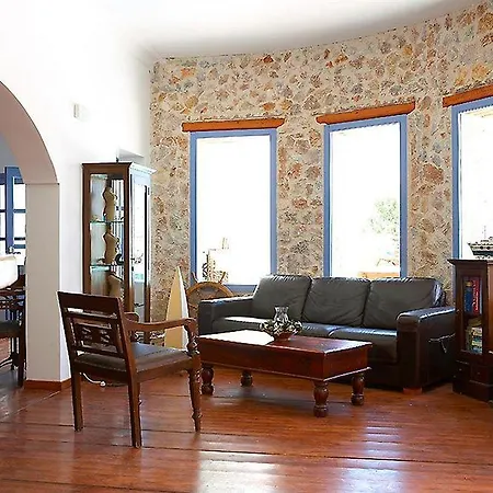 Meltemi 4* Perissa (Santorini)