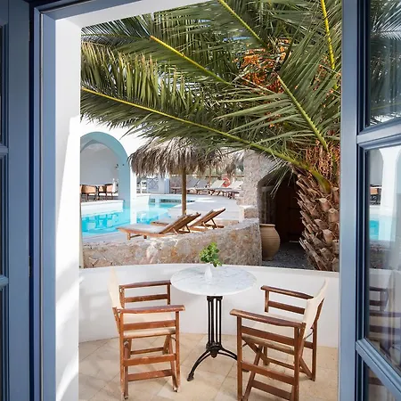 Meltemi Perissa (Santorini)