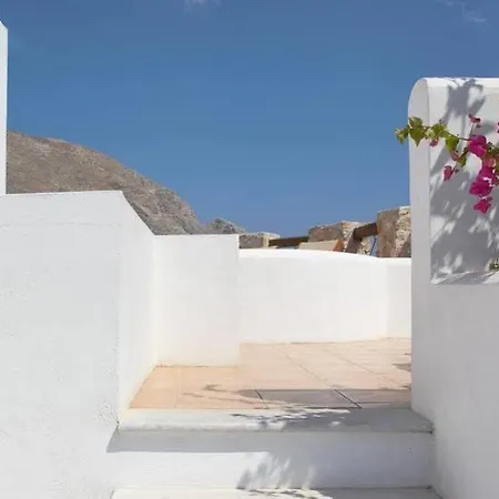 Meltemi Perissa (Santorini)