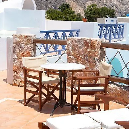 Meltemi Perissa (Santorini)