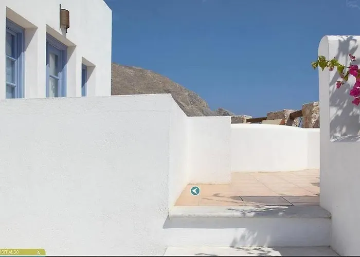 Meltemi Aparthotel 4*