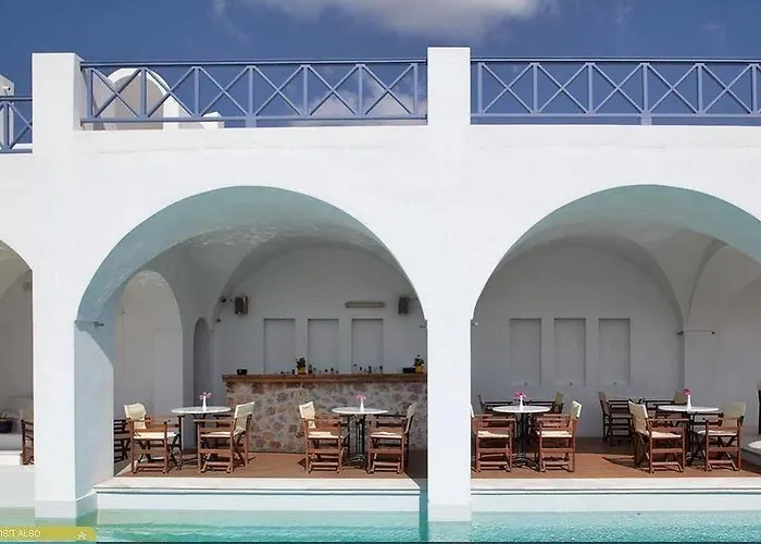 Meltemi Aparthotel 4*